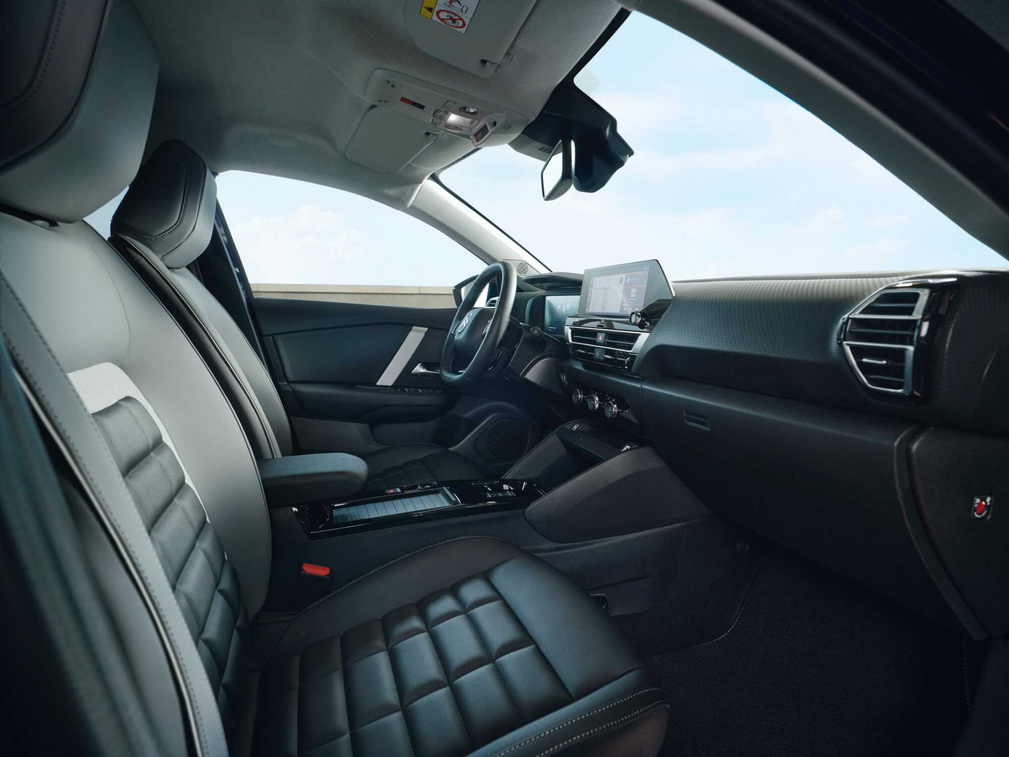 ë-C4 interior view